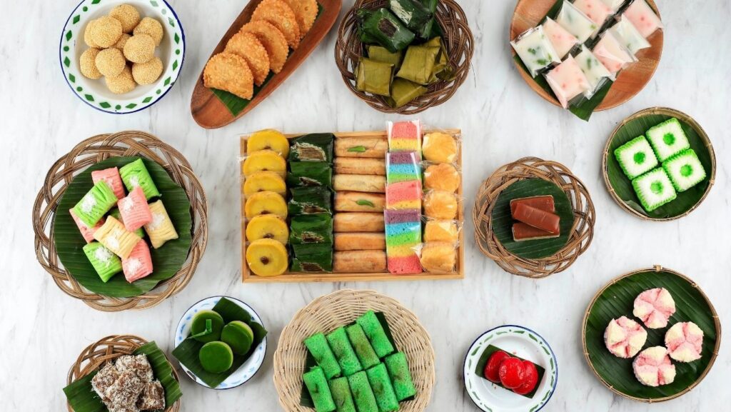 jajanan pasar dan kue basah khas indonesia
